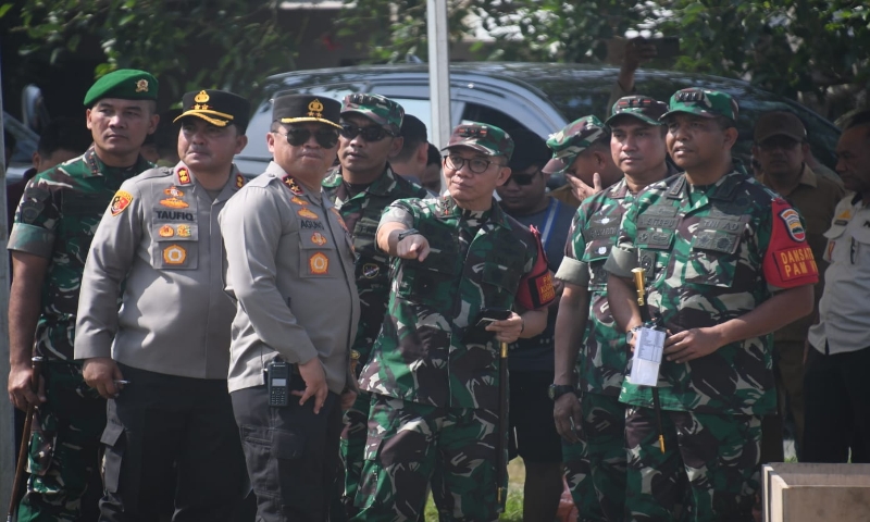 Pangdam I/BB Dampingi Presiden Jokowi Resmikan Gerbang Tol Lima Puluh dan Silaturahmi dengan Peserta JKN-KIS