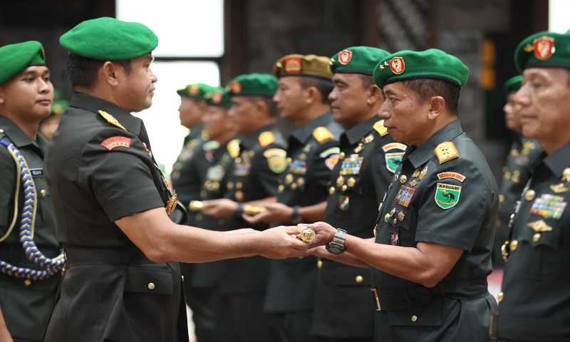 Kasad Terima Penyerahan Jabatan Ka RSPAD Dan Pimpin Sertijab 7 Jabatan ...